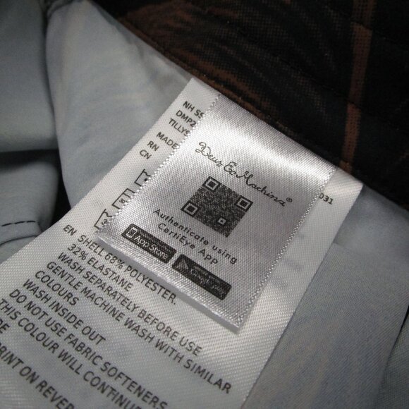 Quiksilver Men's Tropical Black Board Shorts - Picture 4 of 9